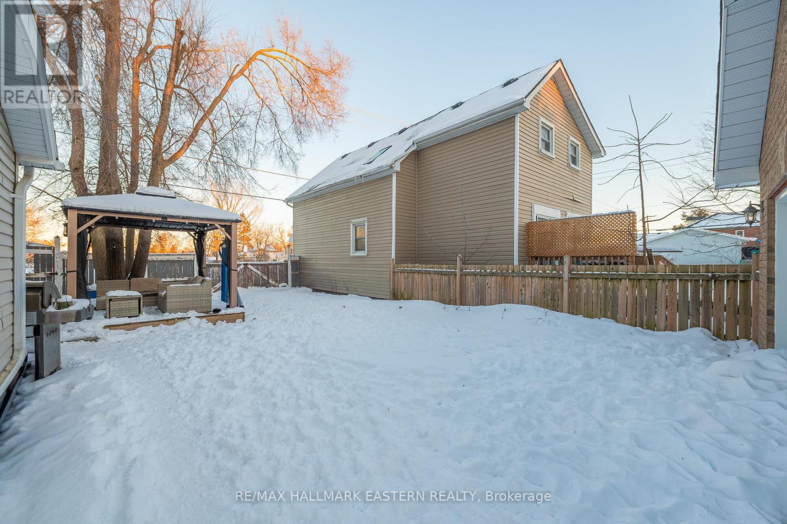 1031 High Street, Peterborough (Otonabee Ward 1), Ontario  K9J 5R8 - Photo 32 - X12722386