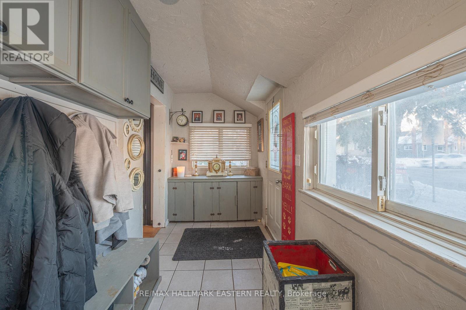 1031 High Street, Peterborough (Otonabee Ward 1), Ontario  K9J 5R8 - Photo 4 - X12722386