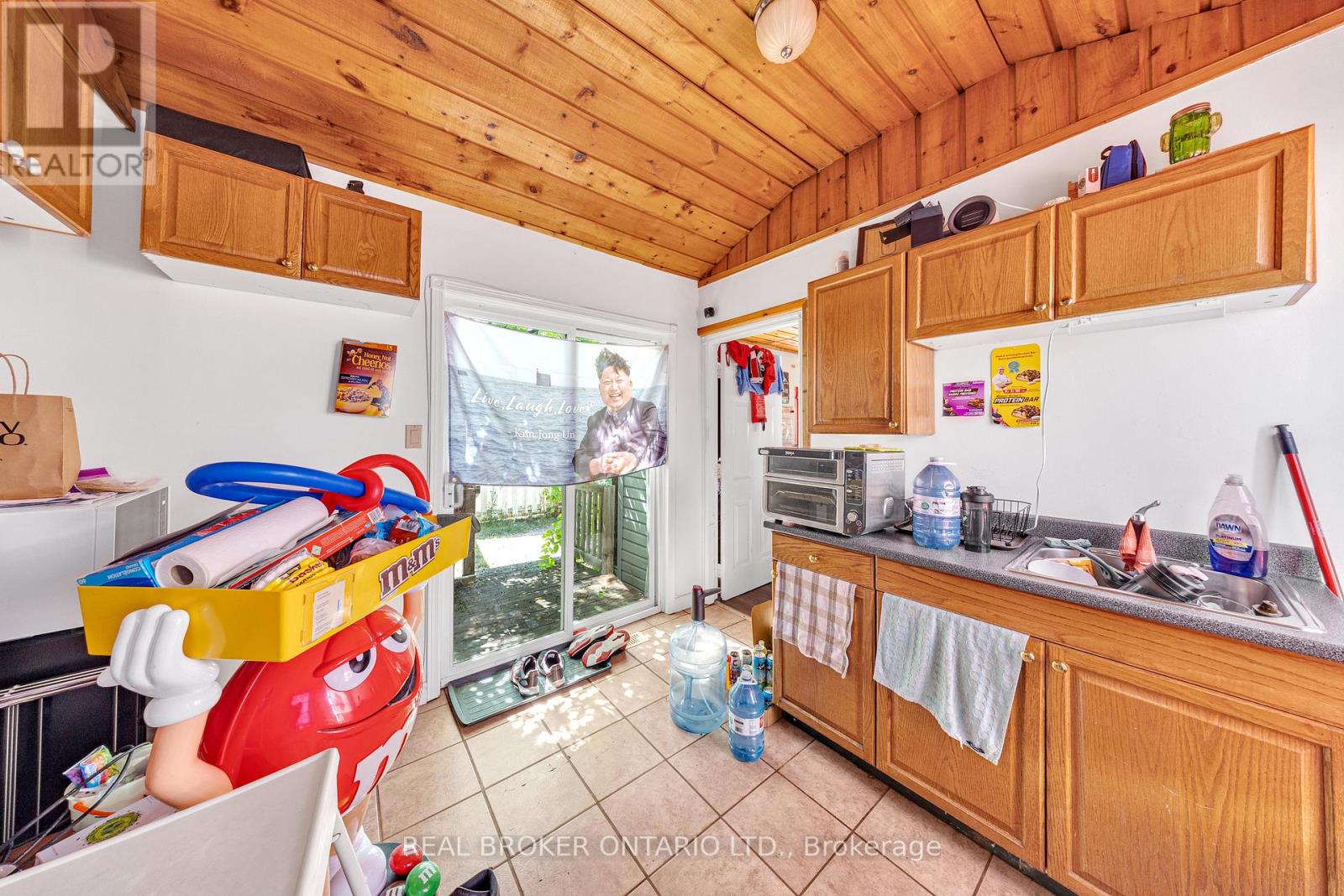 710 Cameron Street, Peterborough (Otonabee Ward 1), Ontario  K9J 3Z8 - Photo 33 - X12723472