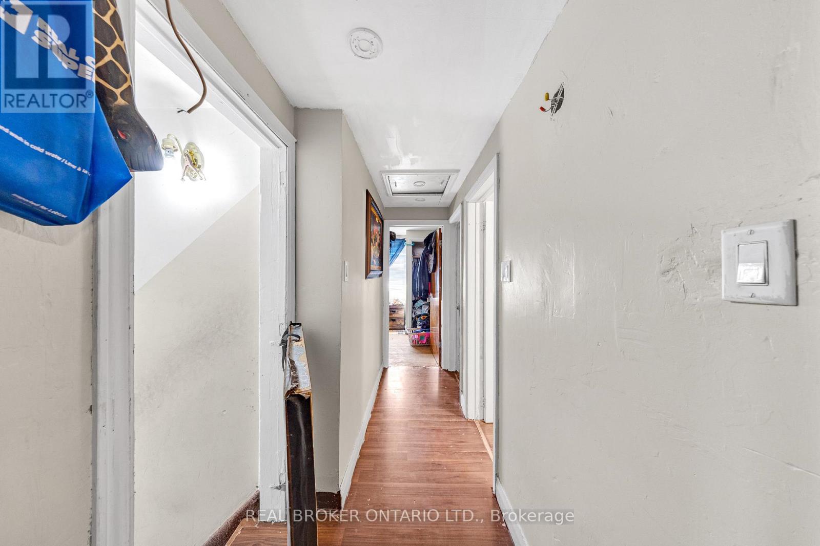 710 Cameron Street, Peterborough (Otonabee Ward 1), Ontario  K9J 3Z8 - Photo 5 - X12723472