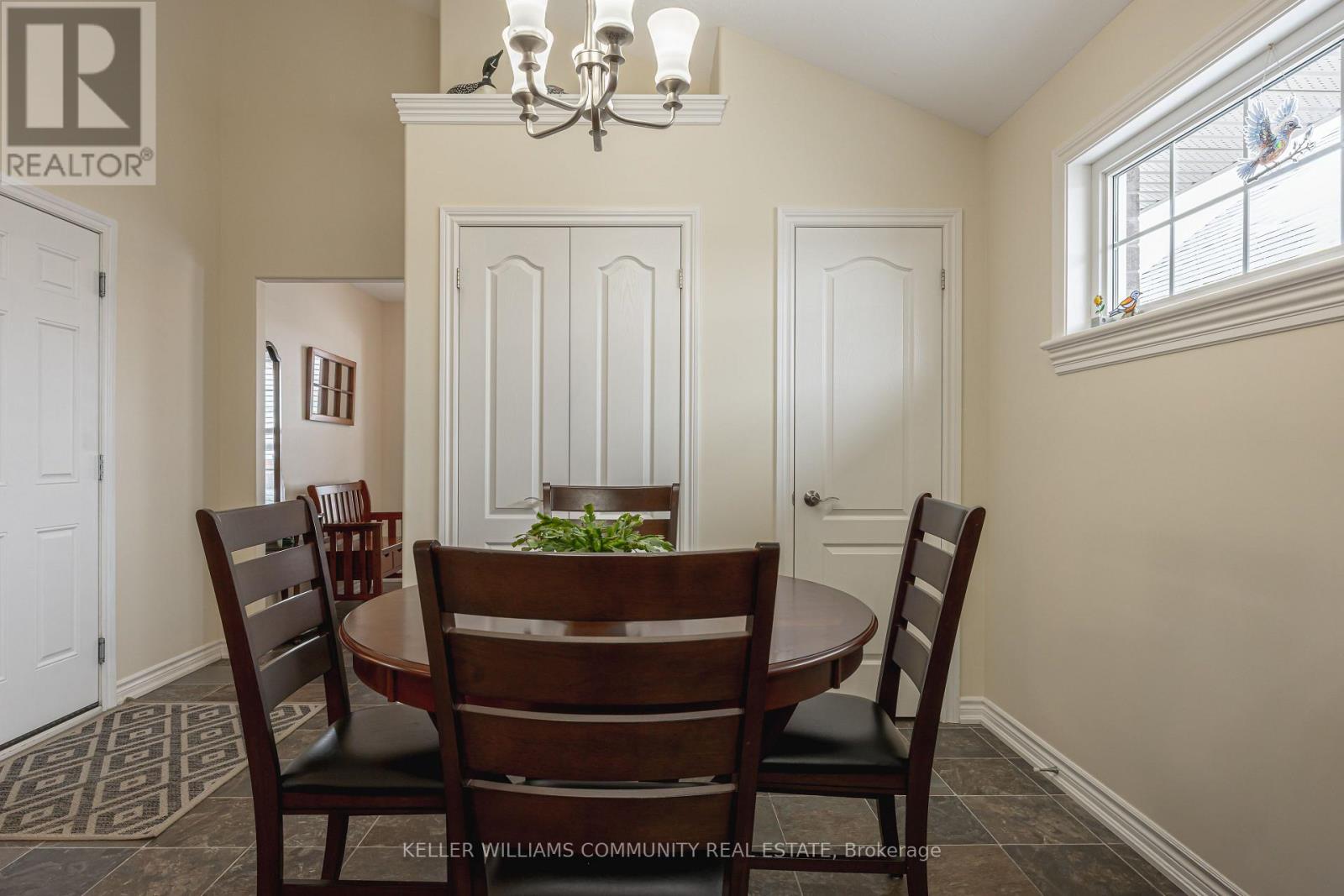 46 Beall Street, Kawartha Lakes (Lindsay), Ontario  K9V 6J6 - Photo 10 - X12721814