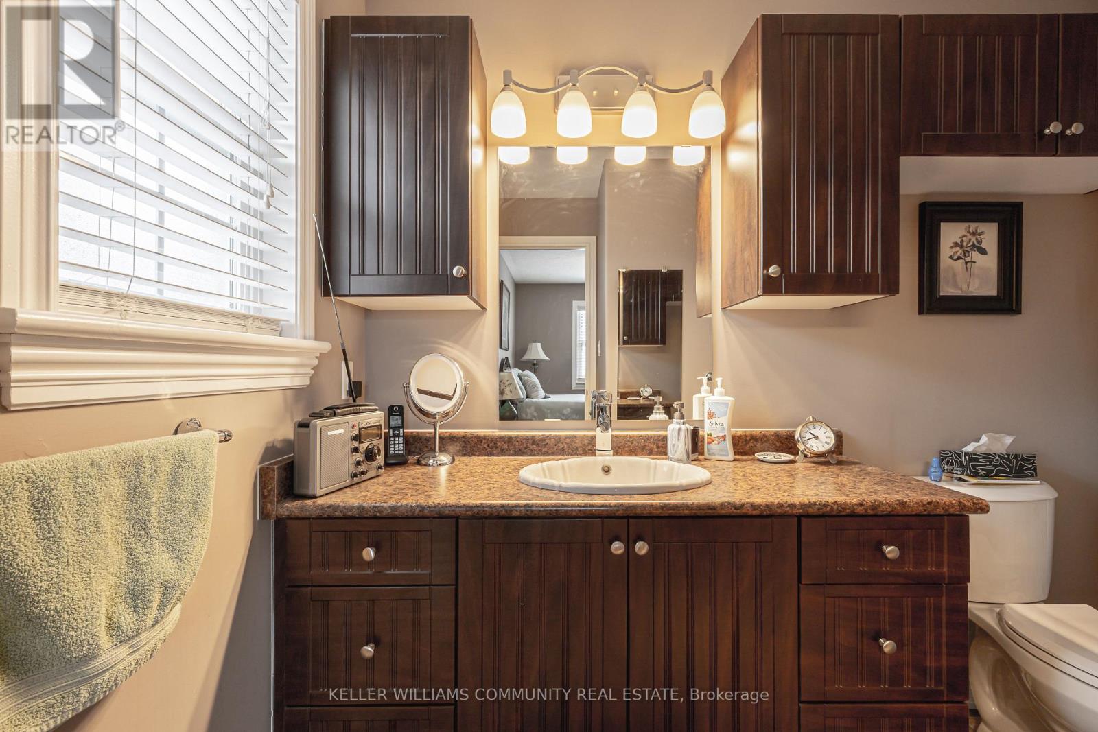 46 Beall Street, Kawartha Lakes (Lindsay), Ontario  K9V 6J6 - Photo 14 - X12721814