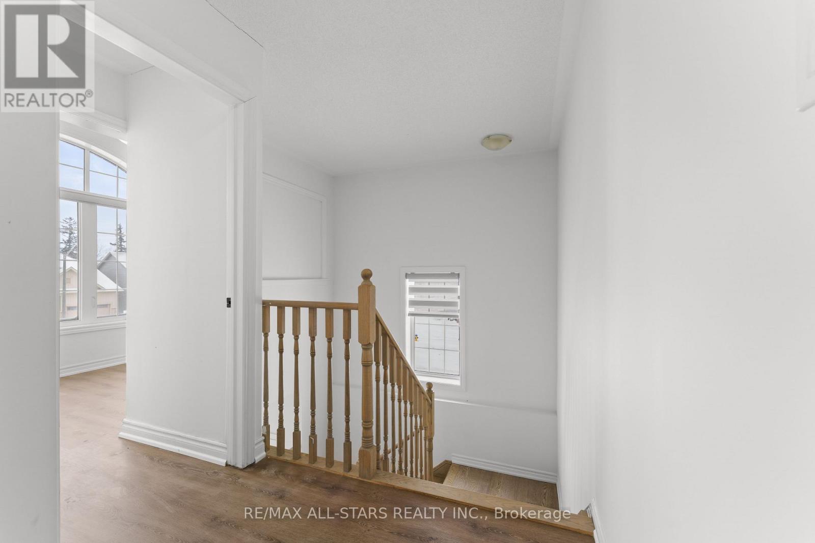 19 Hennessey Crescent, Kawartha Lakes (Lindsay), Ontario  K9V 0P2 - Photo 13 - X12723920