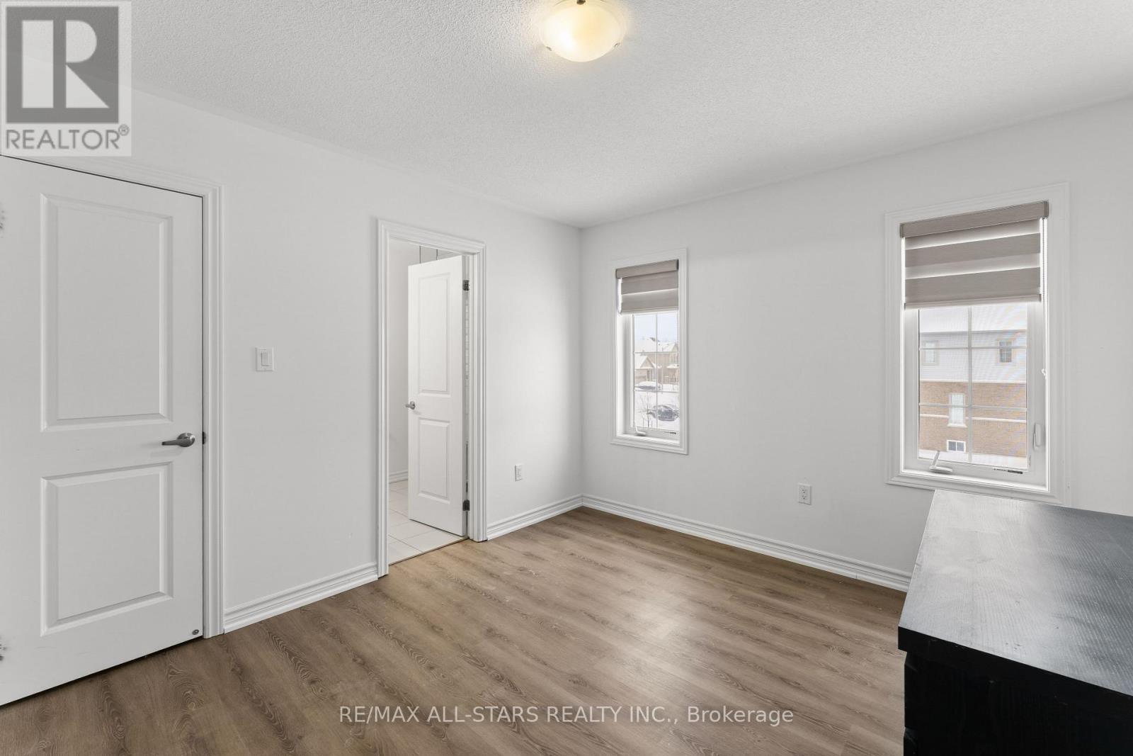 19 Hennessey Crescent, Kawartha Lakes (Lindsay), Ontario  K9V 0P2 - Photo 20 - X12723920