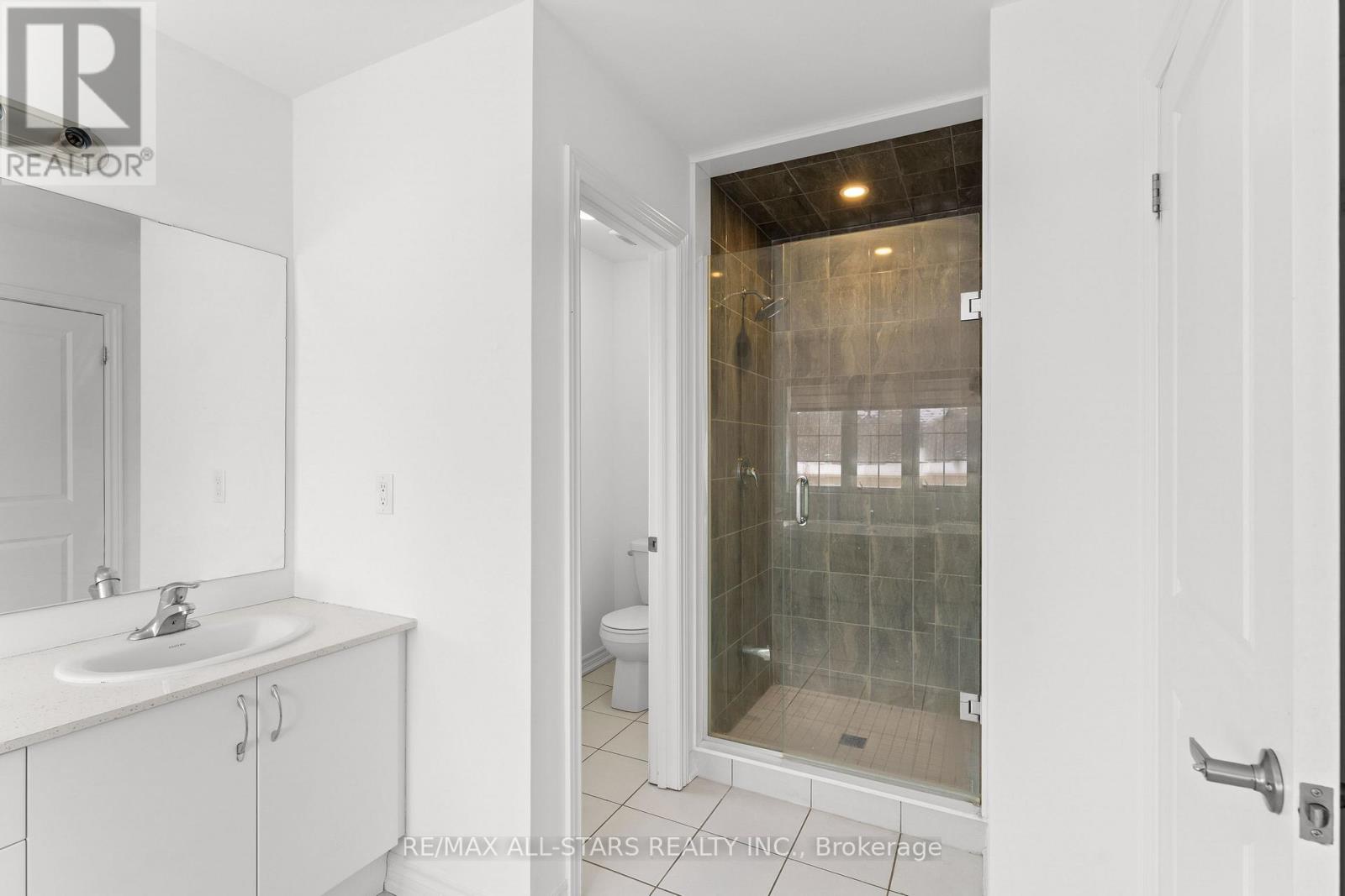 19 Hennessey Crescent, Kawartha Lakes (Lindsay), Ontario  K9V 0P2 - Photo 24 - X12723920