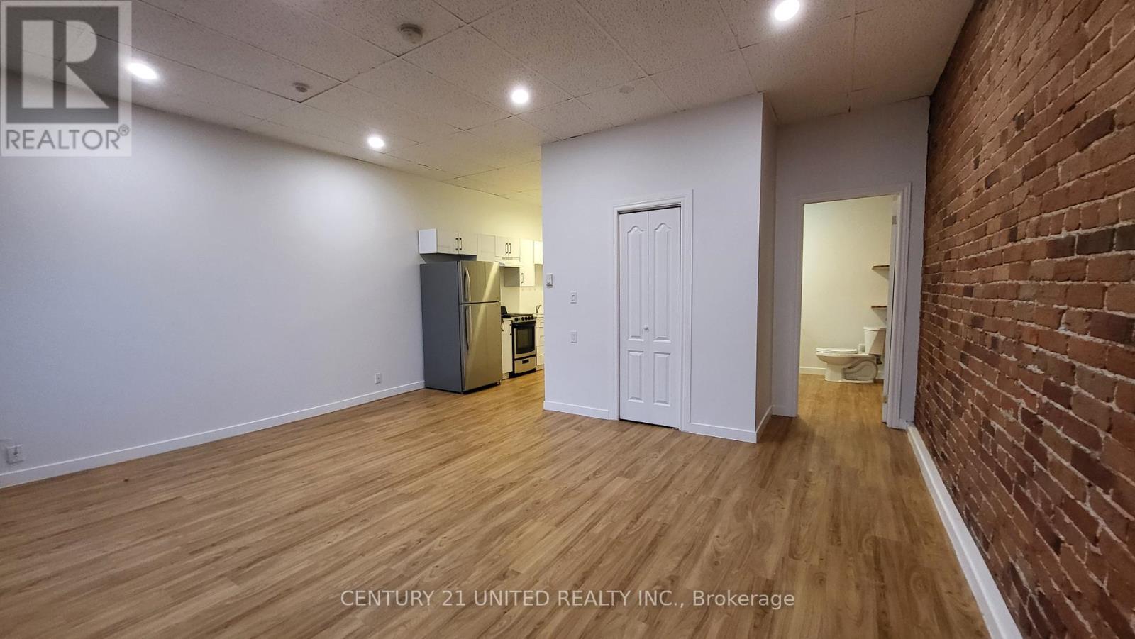 5 - 174.5 Hunter Street W, Peterborough (Town Ward 3), Ontario  K9H 2L2 - Photo 8 - X12724834