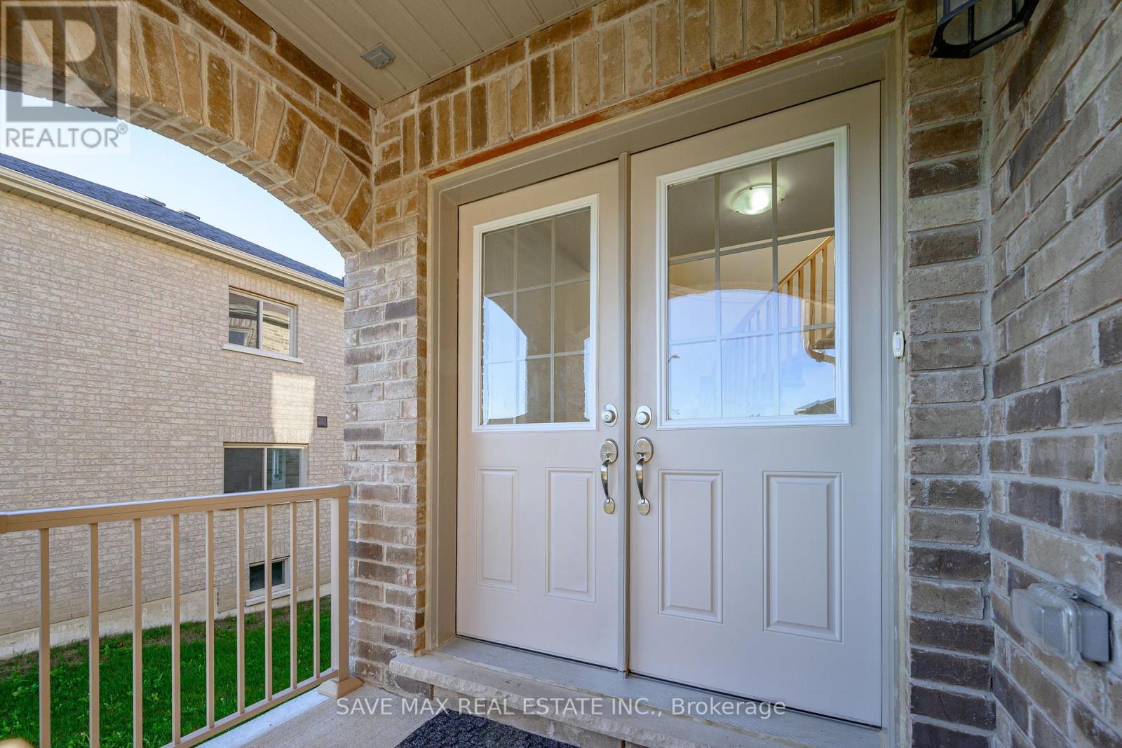 43 Carew Boulevard, Kawartha Lakes (Lindsay), Ontario  K9V 0P7 - Photo 16 - X12725982