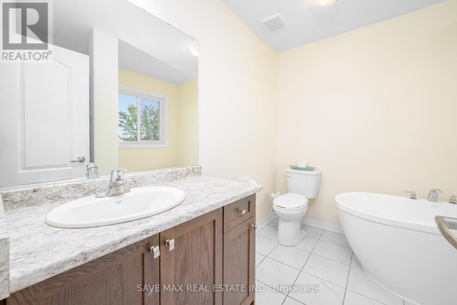 43 Carew Boulevard, Kawartha Lakes (Lindsay), Ontario  K9V 0P7 - Photo 28 - X12725982