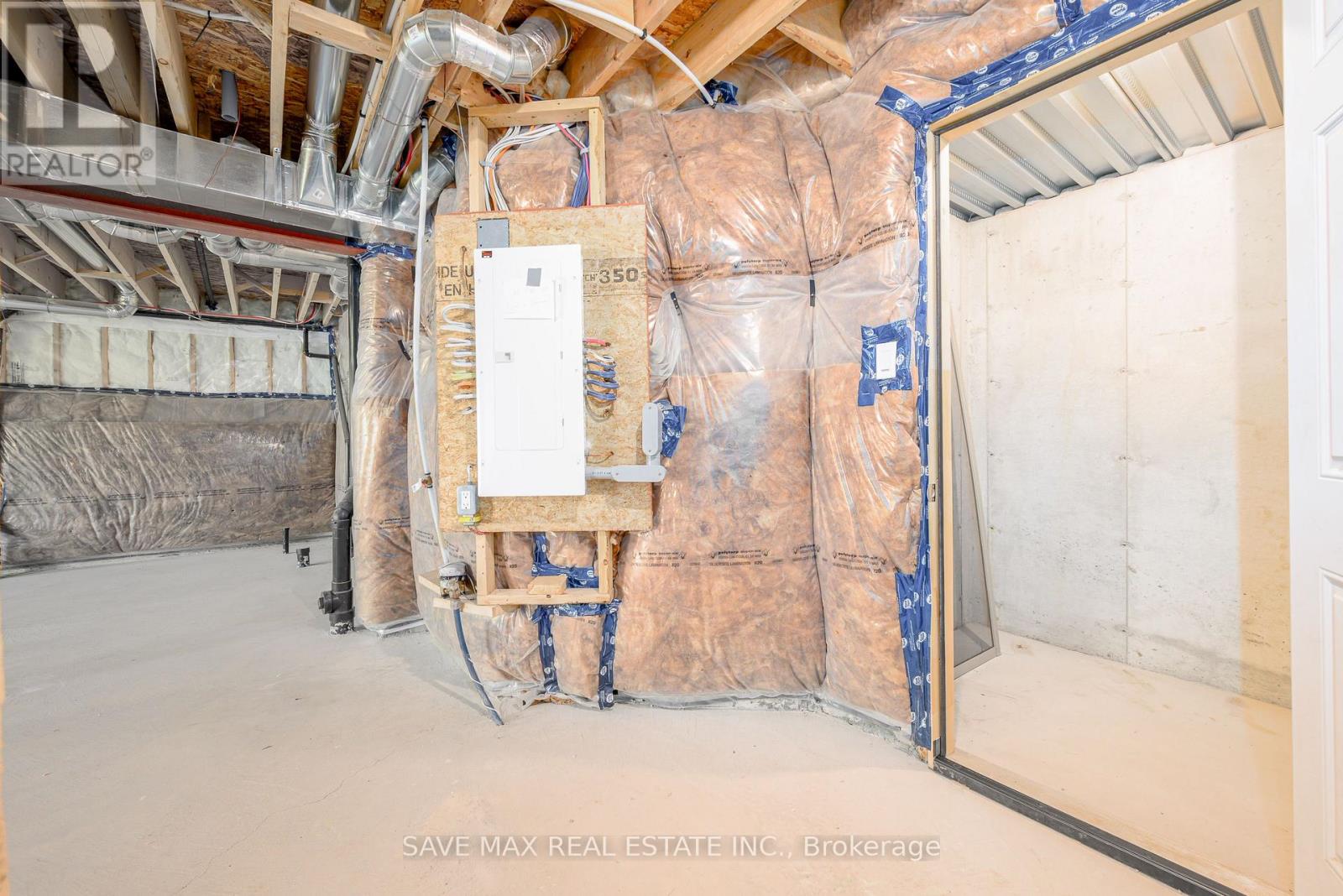 43 Carew Boulevard, Kawartha Lakes (Lindsay), Ontario  K9V 0P7 - Photo 40 - X12725982