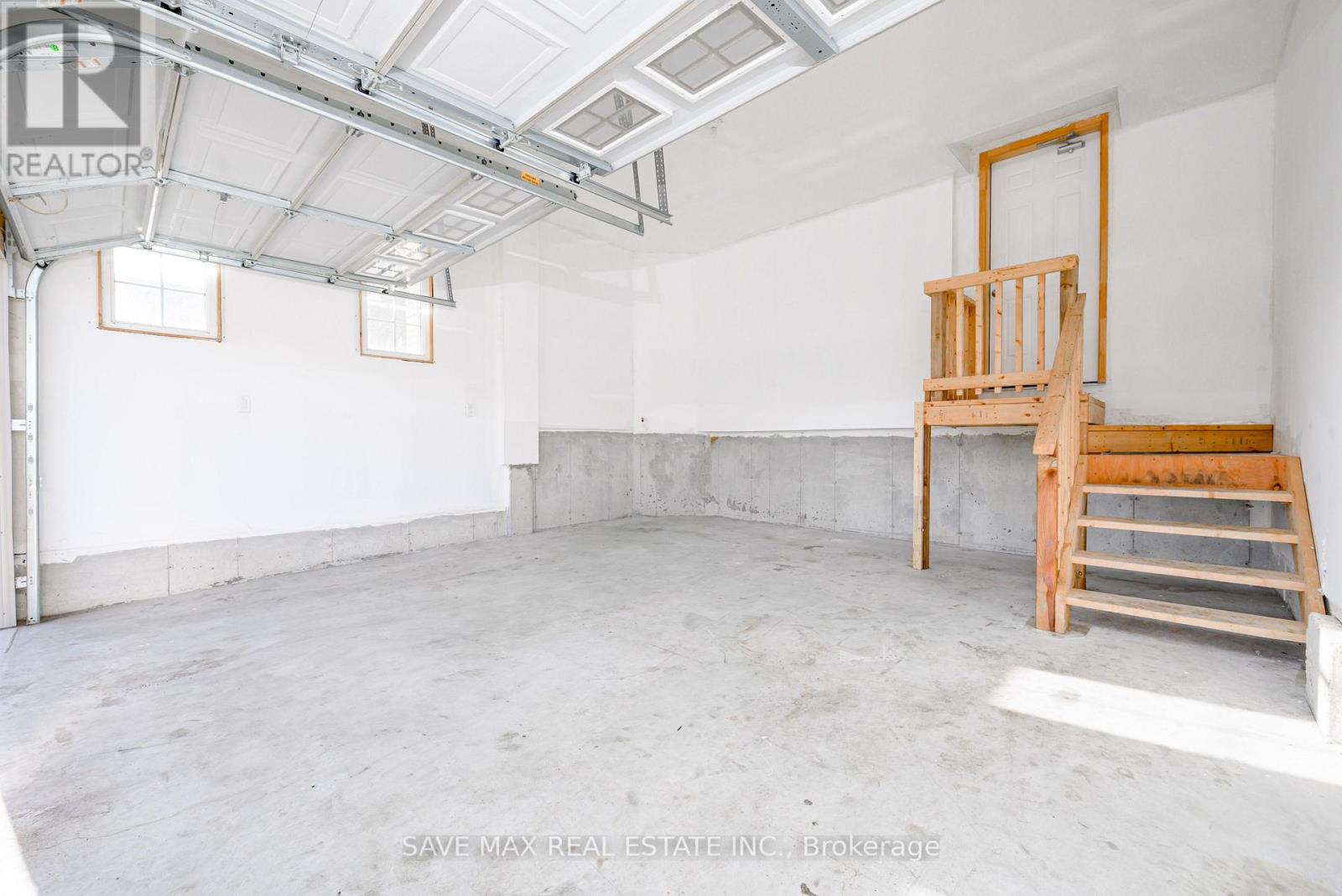 43 Carew Boulevard, Kawartha Lakes (Lindsay), Ontario  K9V 0P7 - Photo 43 - X12725982