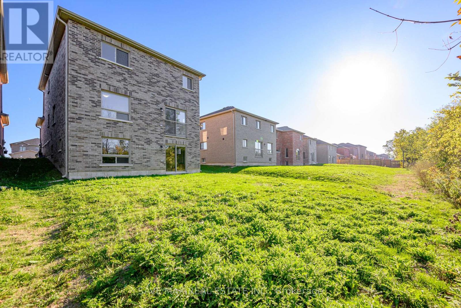 43 Carew Boulevard, Kawartha Lakes (Lindsay), Ontario  K9V 0P7 - Photo 7 - X12725982