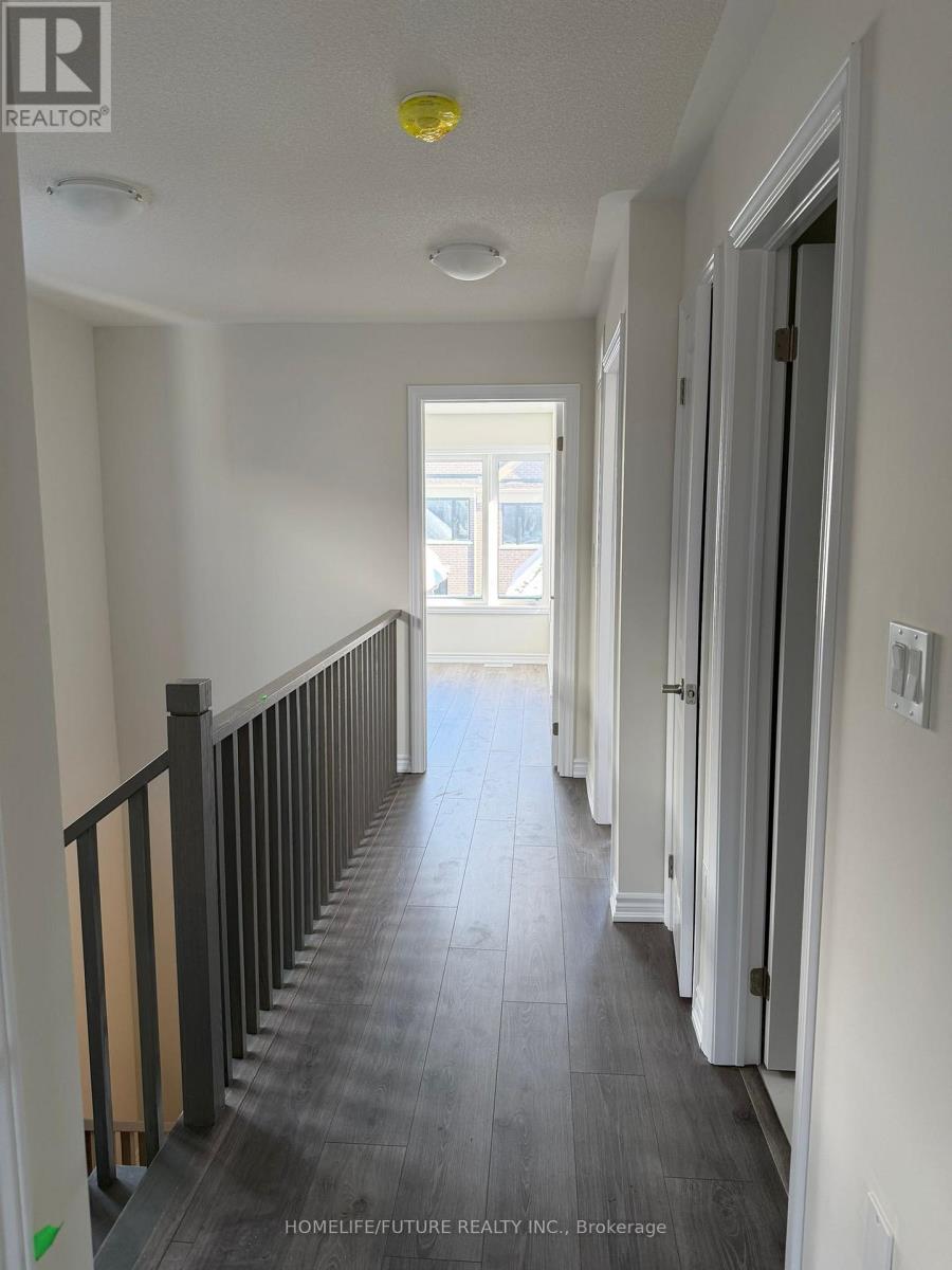 69 Watts Mews, Kawartha Lakes (Lindsay), Ontario  K9V 5V4 - Photo 10 - X12726418