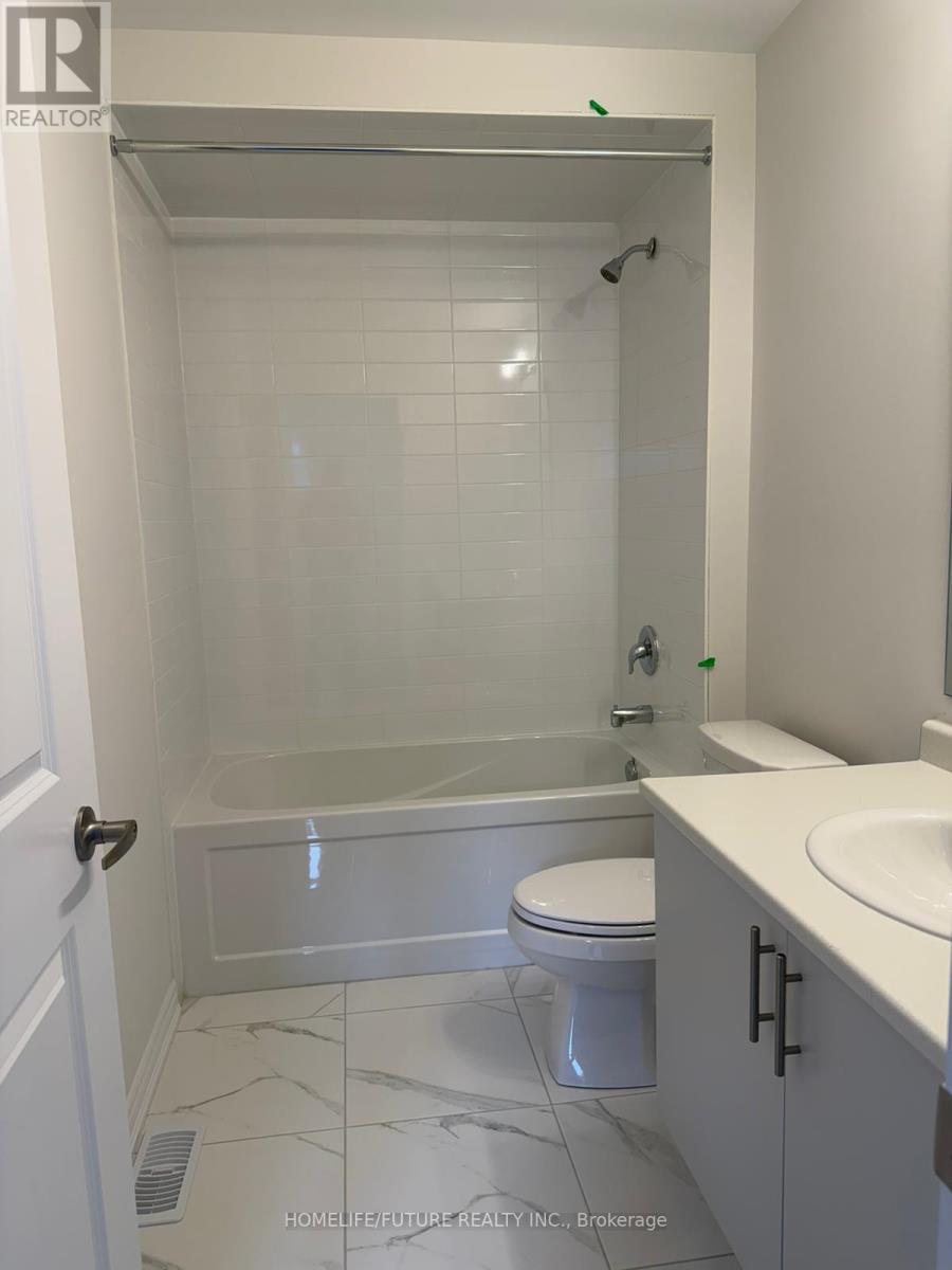 69 Watts Mews, Kawartha Lakes (Lindsay), Ontario  K9V 5V4 - Photo 11 - X12726418