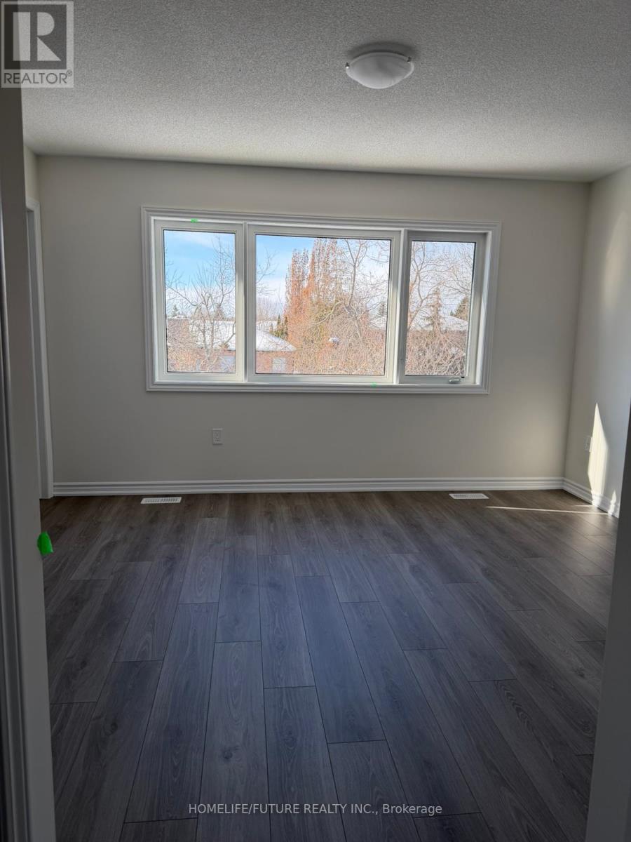 69 Watts Mews, Kawartha Lakes (Lindsay), Ontario  K9V 5V4 - Photo 14 - X12726418