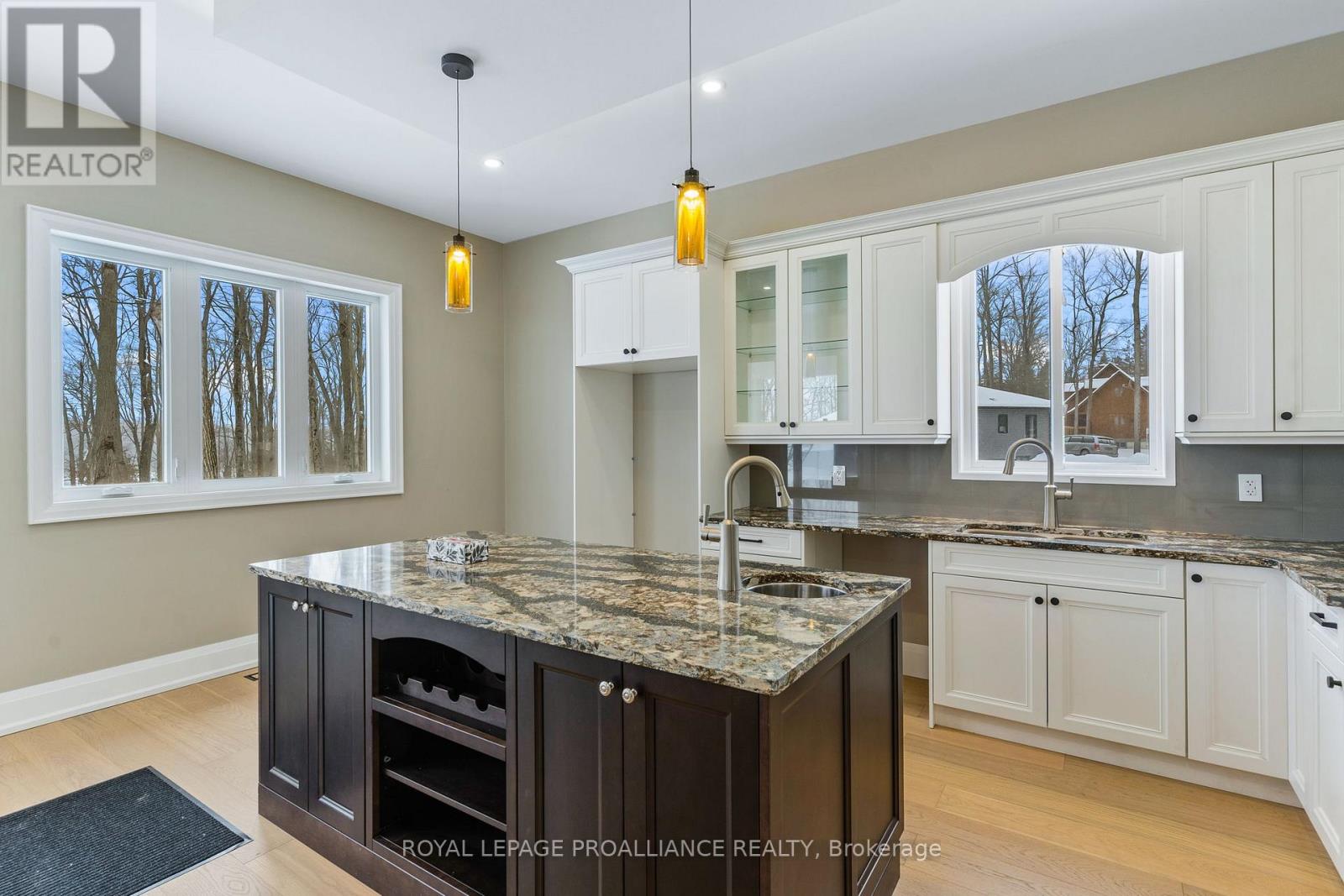 160 Sumcot Drive, Trent Lakes, Ontario  K0L 1J0 - Photo 15 - X12726574