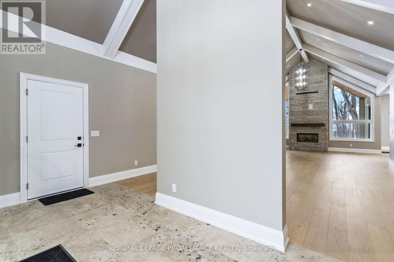 160 Sumcot Drive, Trent Lakes, Ontario  K0L 1J0 - Photo 6 - X12726574