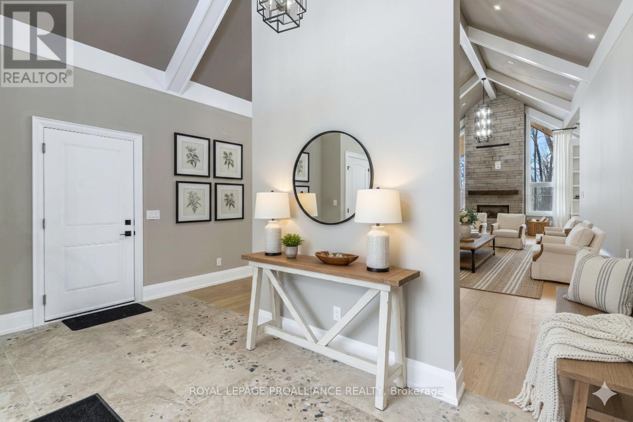 160 Sumcot Drive, Trent Lakes, Ontario  K0L 1J0 - Photo 7 - X12726574