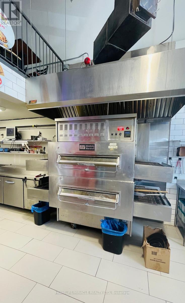 3 - 230-232 Kent Street W, Kawartha Lakes (Lindsay), Ontario  K9V 6A4 - Photo 8 - X12726904