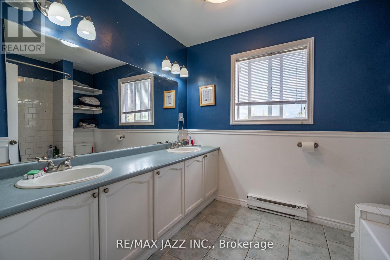 1087 Islandview Drive, Otonabee-South Monaghan, Ontario  K0L 1B0 - Photo 20 - X12726988