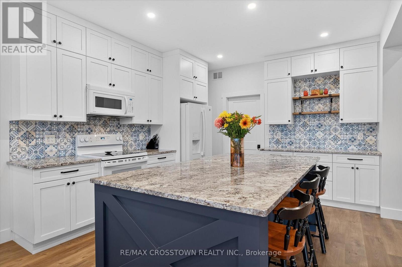 613 County Rd 8 Road, Douro-Dummer, Ontario  K0L 2B0 - Photo 15 - X12727988