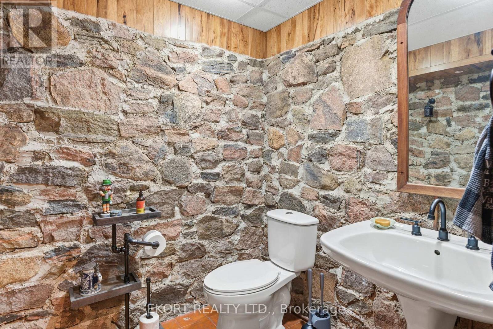 41 Maple Street, Bancroft (Bancroft Ward), Ontario  K0L 1C0 - Photo 14 - X12728006