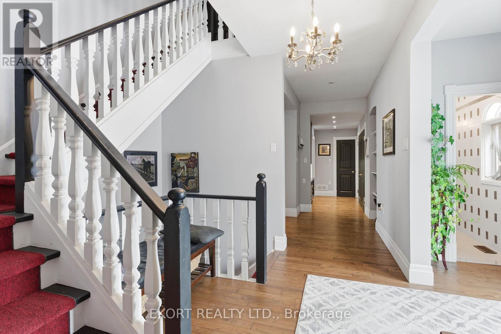 41 Maple Street, Bancroft (Bancroft Ward), Ontario  K0L 1C0 - Photo 7 - X12728006