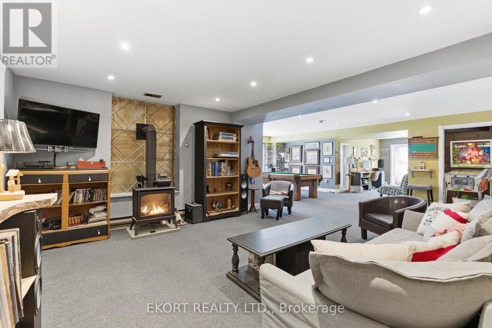 41 Maple Street, Bancroft (Bancroft Ward), Ontario  K0L 1C0 - Photo 8 - X12728006