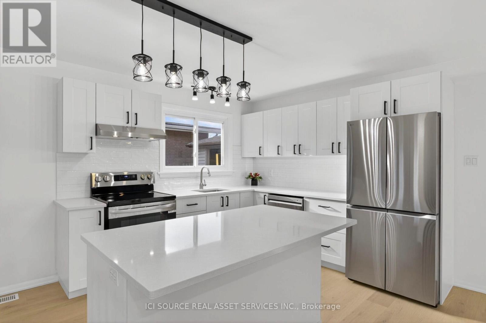 1092 Glendale Drive, Peterborough (Northcrest Ward 5), Ontario  K9H 6M4 - Photo 10 - X12728400