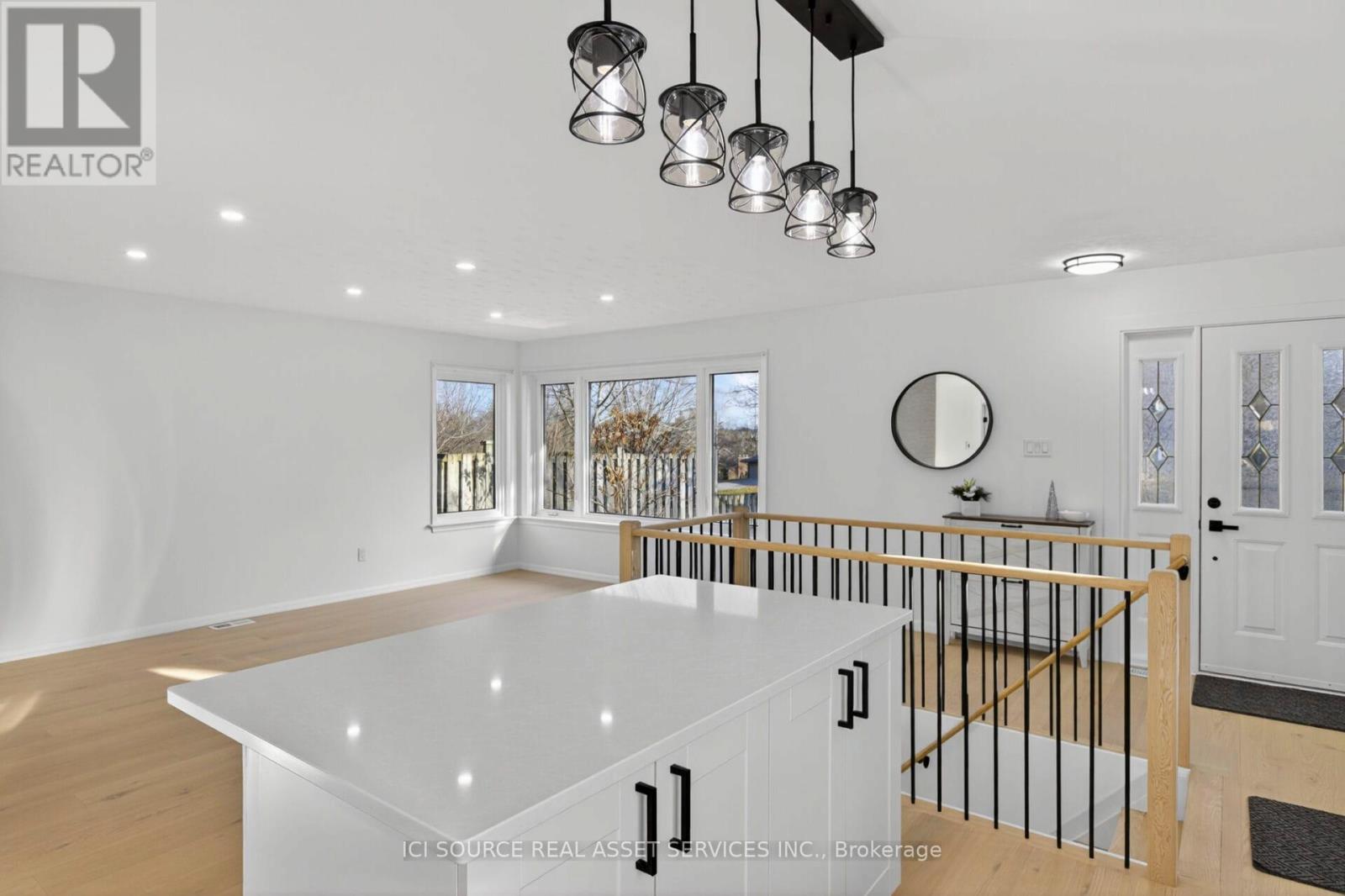 1092 Glendale Drive, Peterborough (Northcrest Ward 5), Ontario  K9H 6M4 - Photo 13 - X12728400