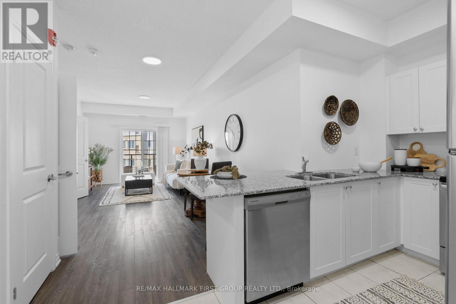 202 - 70 Shipway Avenue, Clarington (Newcastle), Ontario  L1B 0V7 - Photo 8 - E12728746