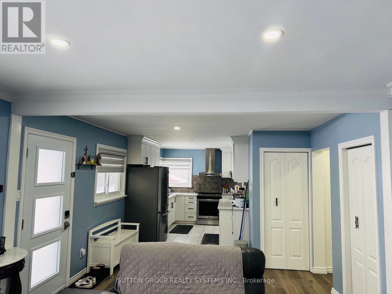 1338 Royal Drive, Peterborough (Northcrest Ward 5), Ontario  K9H 6R8 - Photo 5 - X12728598