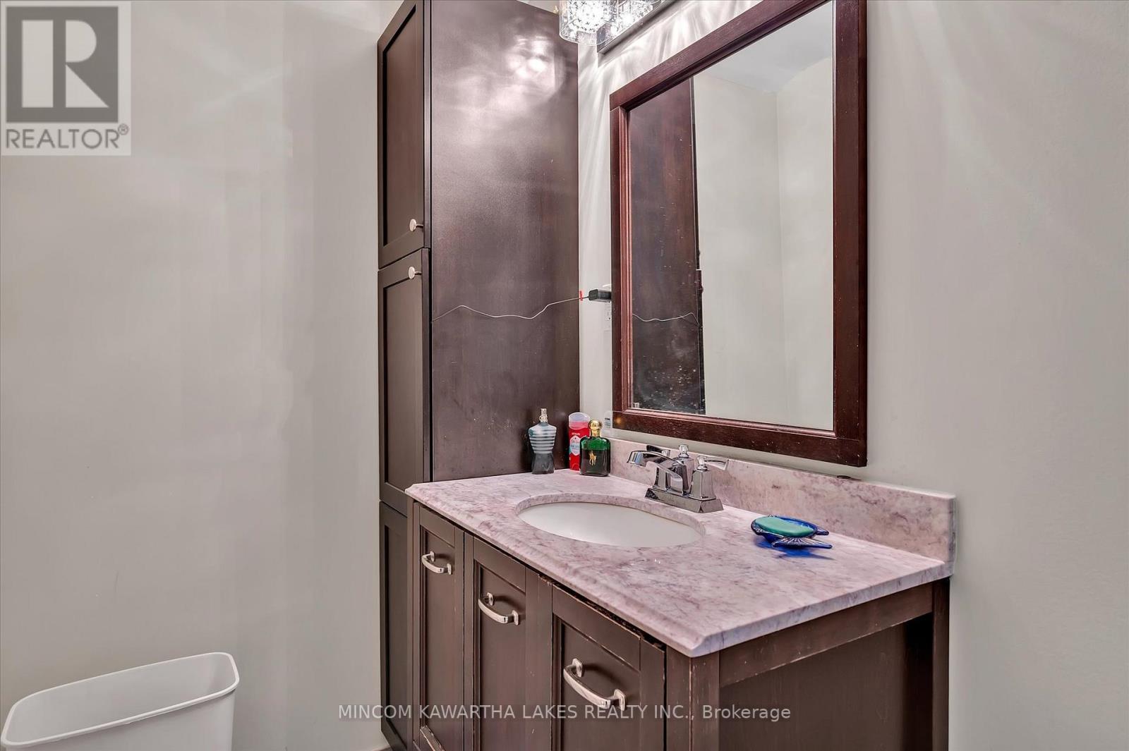 2 Peace Crescent, Peterborough (Northcrest Ward 5), Ontario  K9H 0C1 - Photo 46 - X12729272