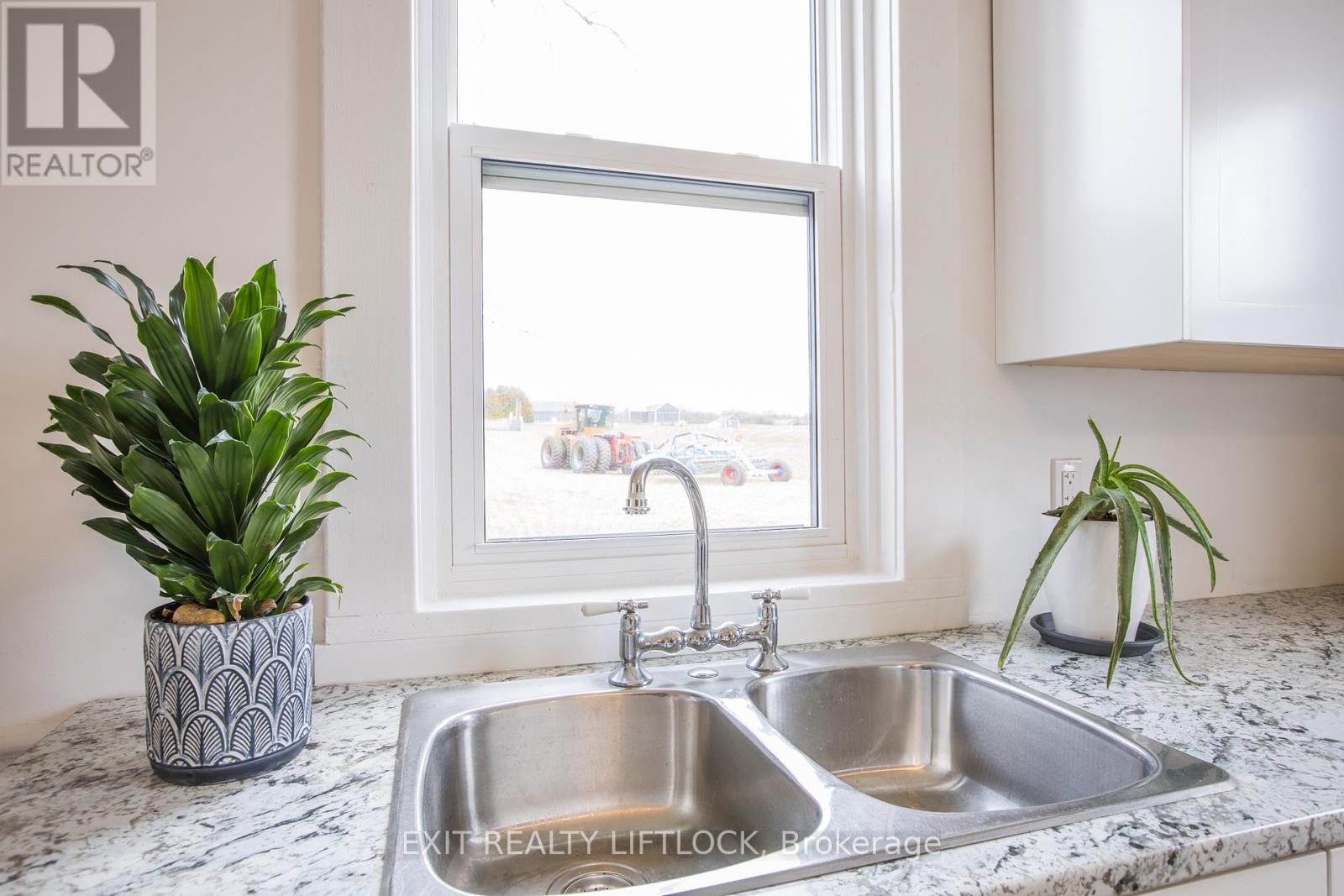 4922 Highway 7, Kawartha Lakes (Omemee), Ontario  K0L 2W0 - Photo 12 - X12729362