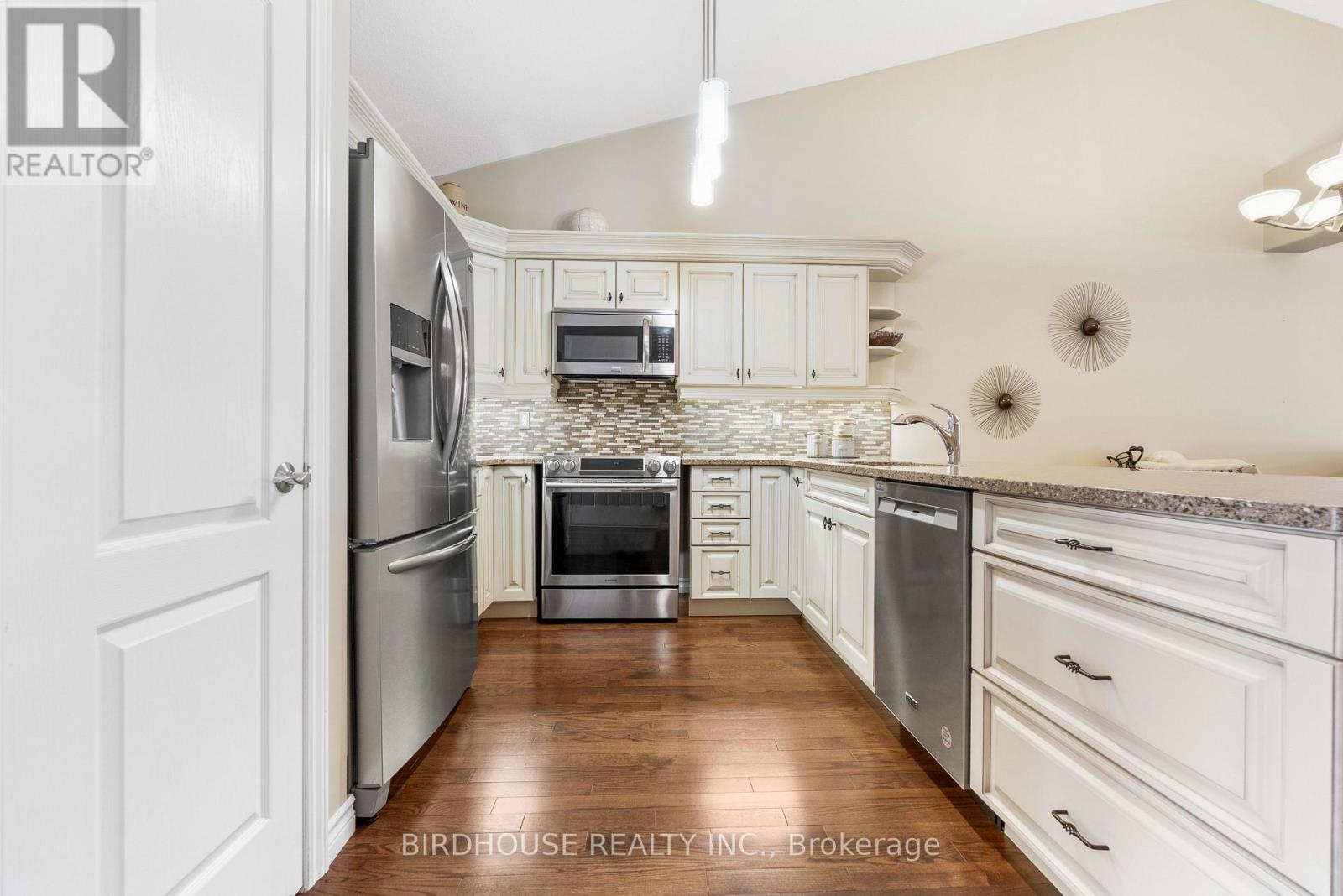 78 Chadwin Drive, Kawartha Lakes (Lindsay), Ontario  K9V 0E9 - Photo 8 - X12729632