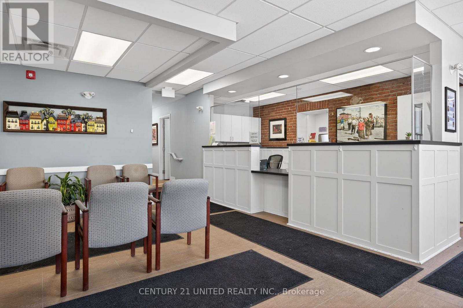 168 Brock Street, Peterborough (Town Ward 3), Ontario  K9H 2P4 - Photo 9 - X12729898