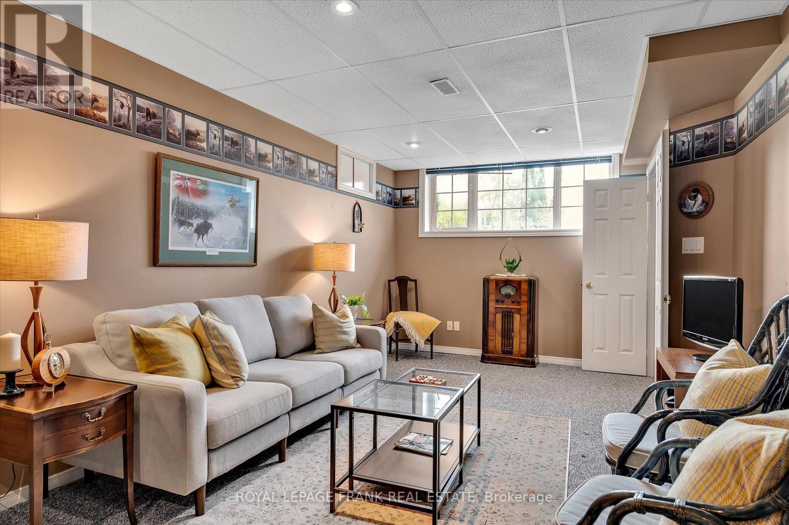 2114 Easthill Drive, Peterborough (Ashburnham Ward 4), Ontario  K9L 1Y8 - Photo 18 - X12729904