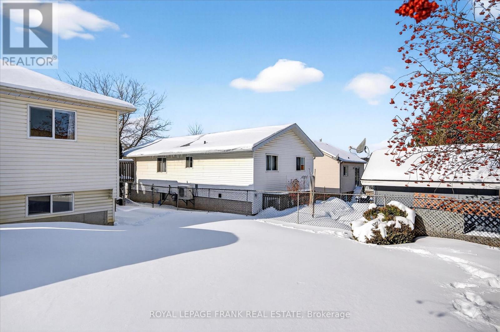 2114 Easthill Drive, Peterborough (Ashburnham Ward 4), Ontario  K9L 1Y8 - Photo 27 - X12729904