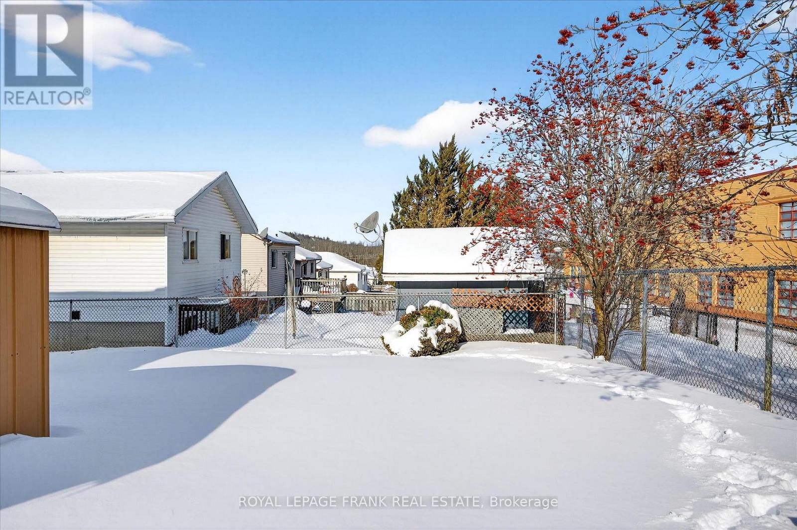 2114 Easthill Drive, Peterborough (Ashburnham Ward 4), Ontario  K9L 1Y8 - Photo 28 - X12729904