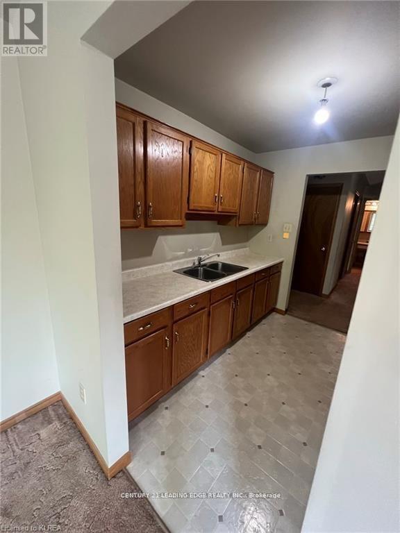 207 - 914 Ford Street, Peterborough (Otonabee Ward 1), Ontario  K9J 5V3 - Photo 5 - X12731058