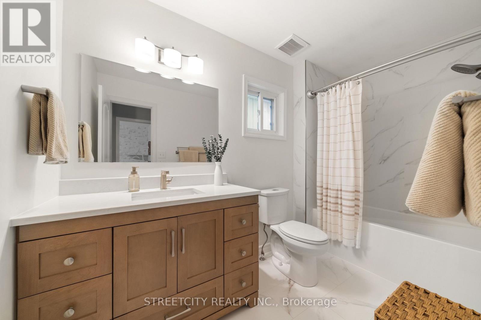 8 Shipley Avenue, Clarington (Newcastle), Ontario  L1B 1M6 - Photo 28 - E12731282