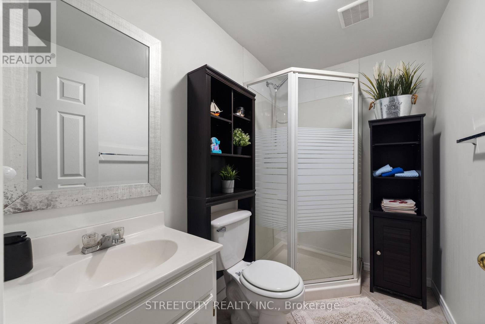 8 Shipley Avenue, Clarington (Newcastle), Ontario  L1B 1M6 - Photo 30 - E12731282