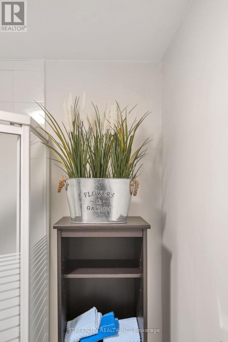 8 Shipley Avenue, Clarington (Newcastle), Ontario  L1B 1M6 - Photo 31 - E12731282