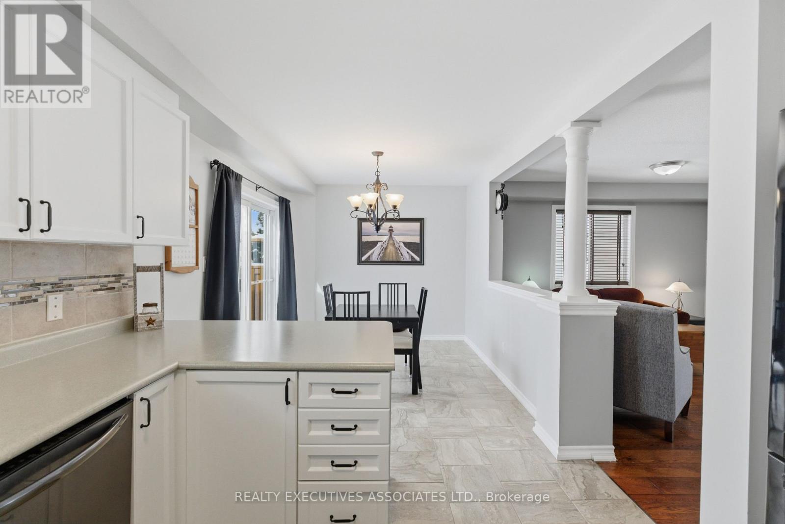 71 Truax Street, Kawartha Lakes (Lindsay), Ontario  K9V 0E3 - Photo 10 - X12731546