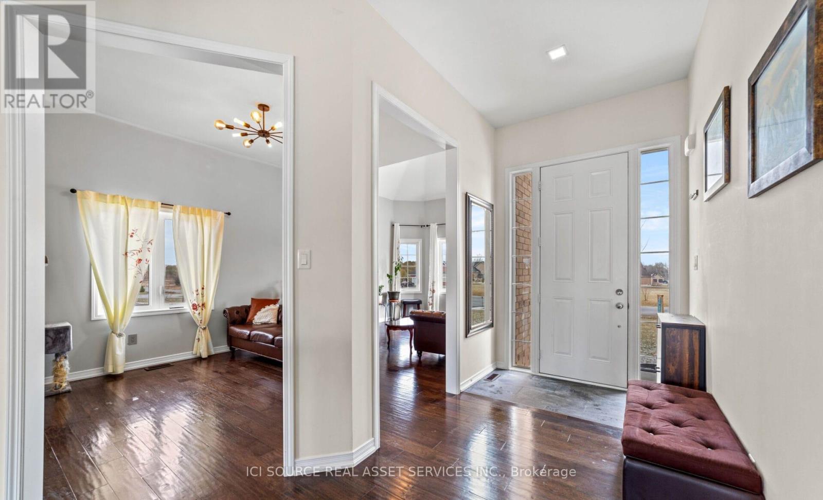 50 Songbird Crescent, Kawartha Lakes (Ops), Ontario  K9V 0A9 - Photo 4 - X12731580