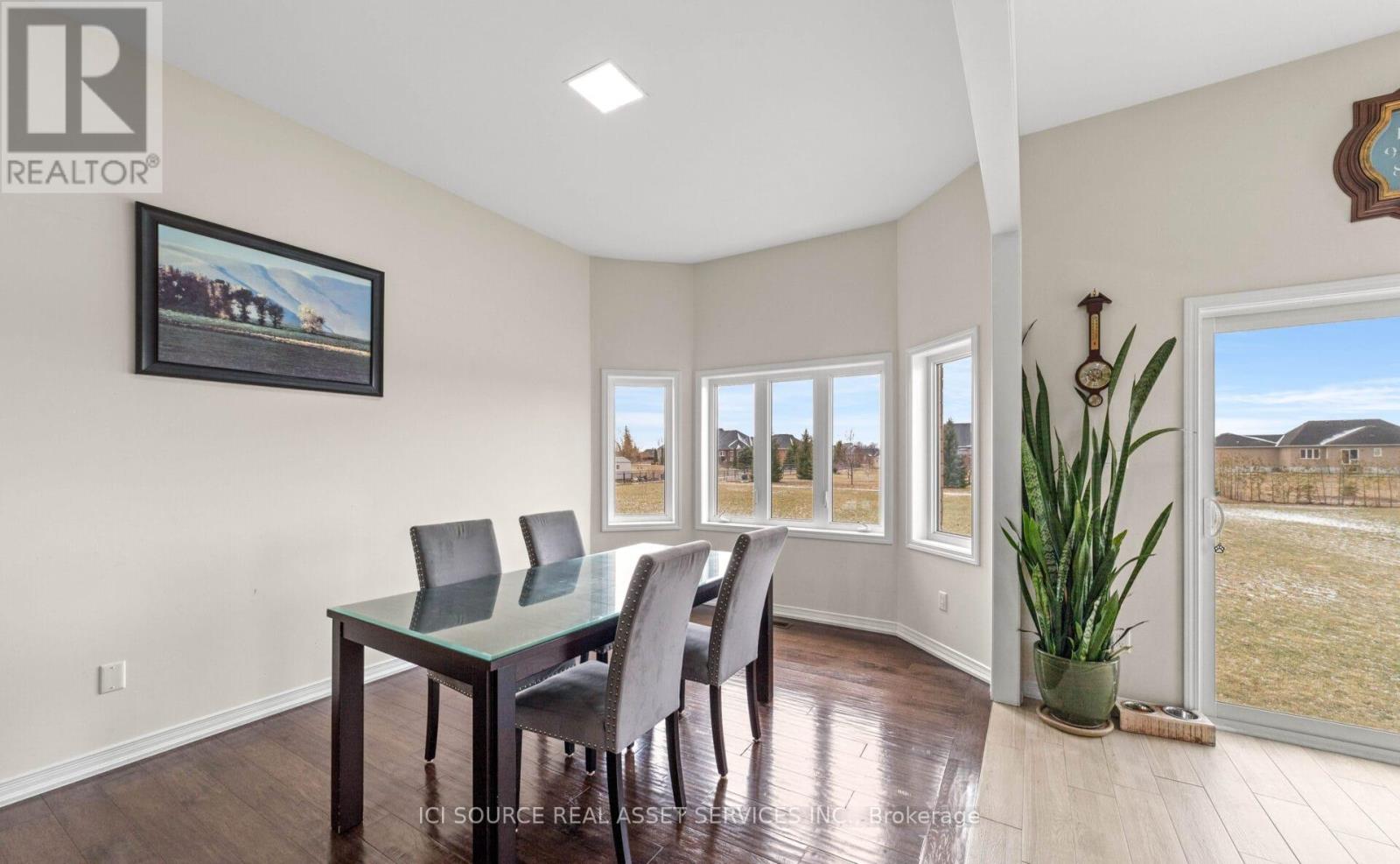 50 Songbird Crescent, Kawartha Lakes (Ops), Ontario  K9V 0A9 - Photo 9 - X12731580