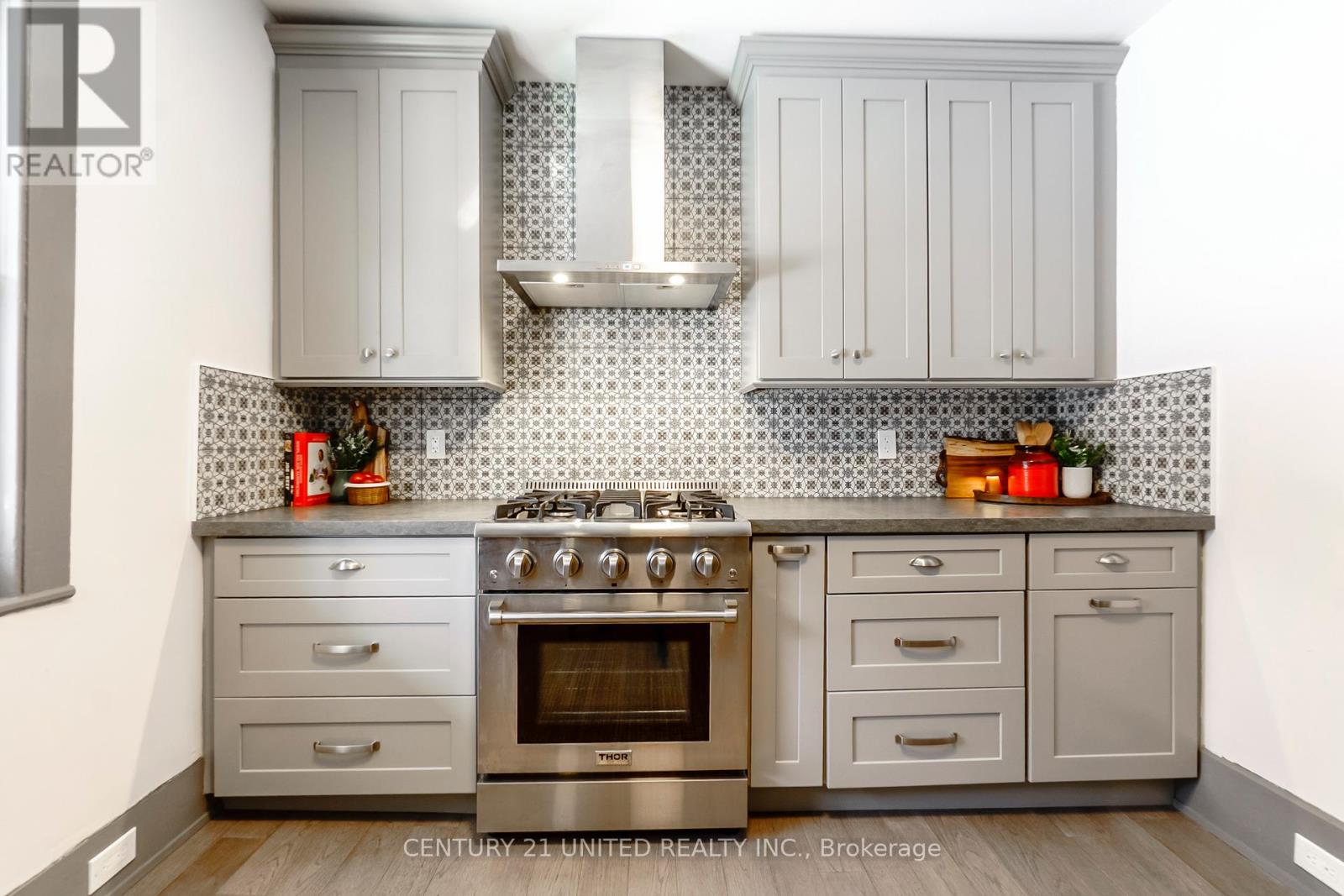 469 Hopkins Avenue, Peterborough (Town Ward 3), Ontario  K9H 2R9 - Photo 9 - X12731940