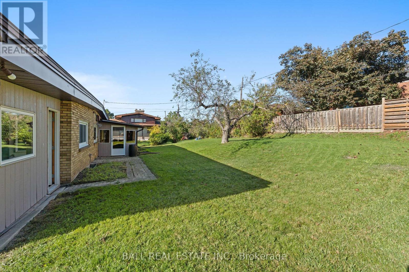 450 Rosedale Avenue, Peterborough (Town Ward 3), Ontario  K9J 6J1 - Photo 38 - X12732188