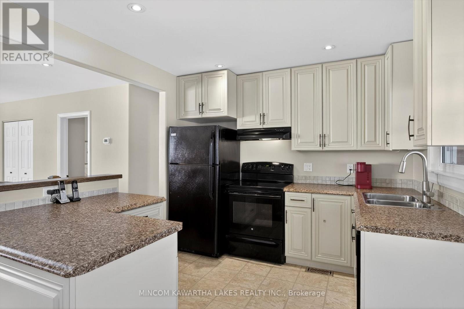 630 Sherbrooke Street, Peterborough (Town Ward 3), Ontario  K9J 2P6 - Photo 12 - X12733266