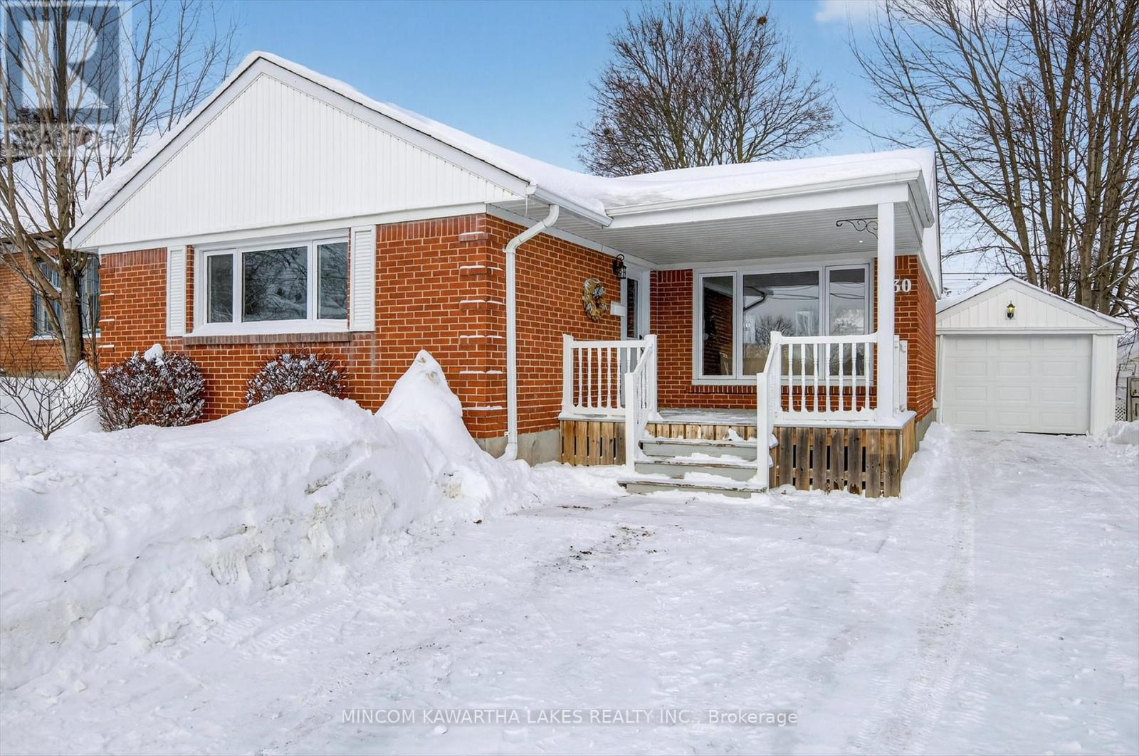 630 Sherbrooke Street, Peterborough (Town Ward 3), Ontario  K9J 2P6 - Photo 2 - X12733266