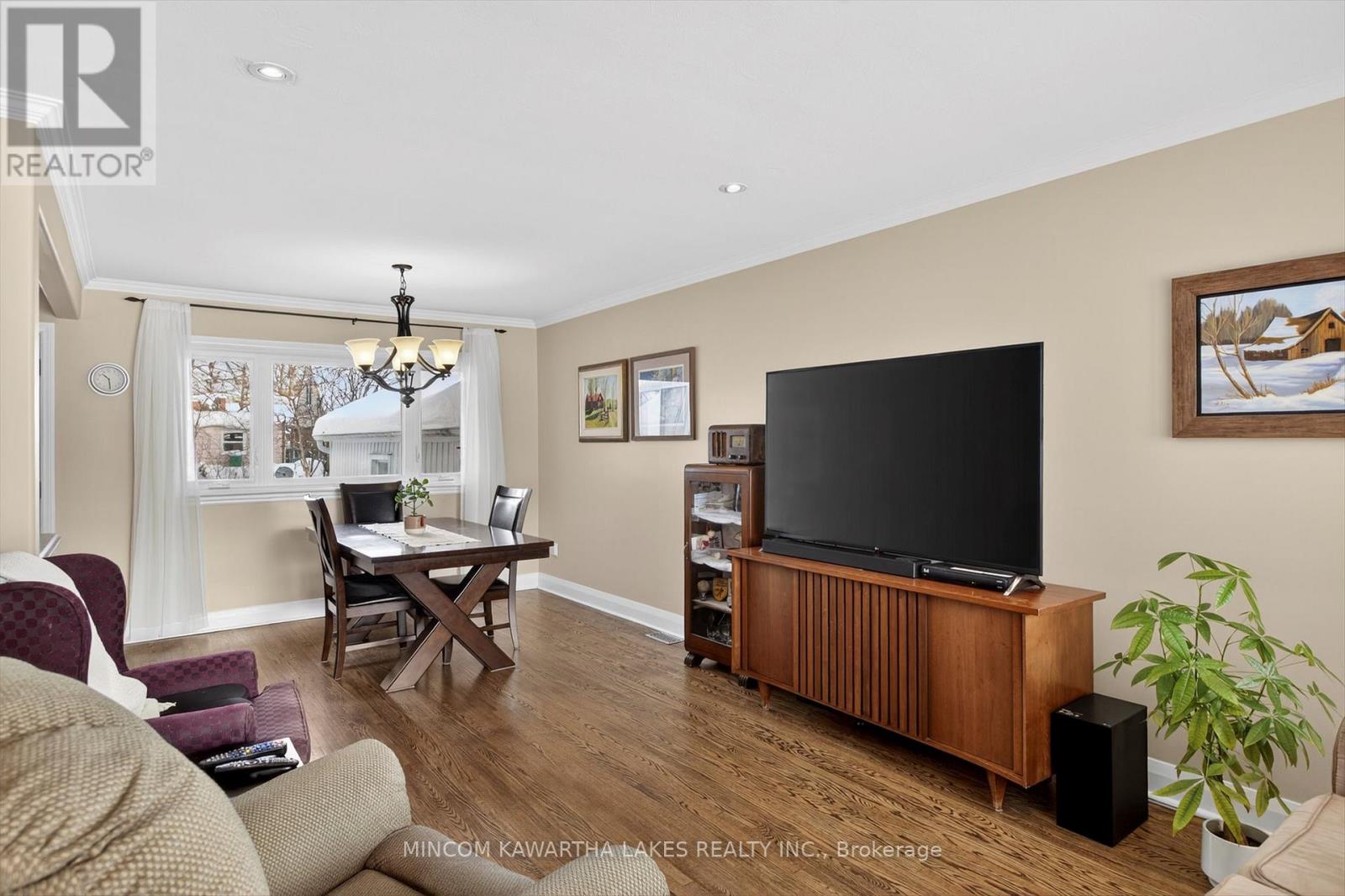 630 Sherbrooke Street, Peterborough (Town Ward 3), Ontario  K9J 2P6 - Photo 7 - X12733266